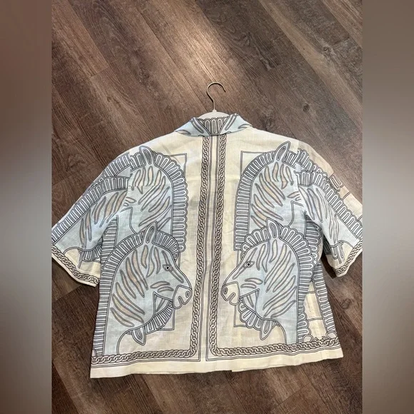 Women’s printed camp shirt. NWT. Size Large - Picture 5 of 5